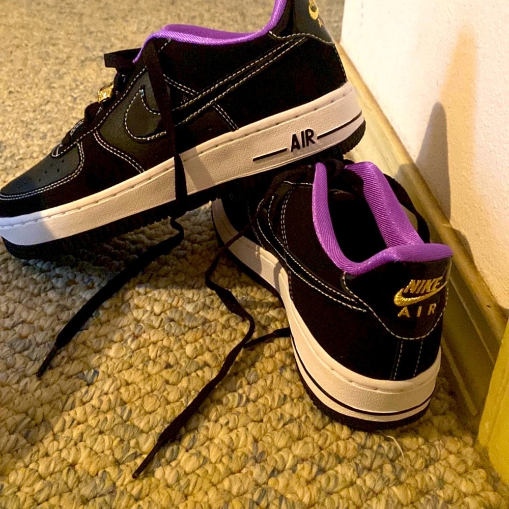 Nike Air Force 1 low LV 8